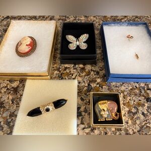 Brooch Pins 5 in Bundle NWT